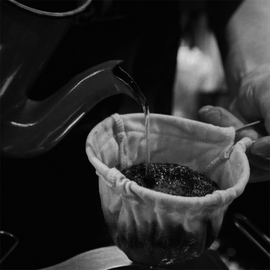 EVENT. Reception: “Backyard Party”